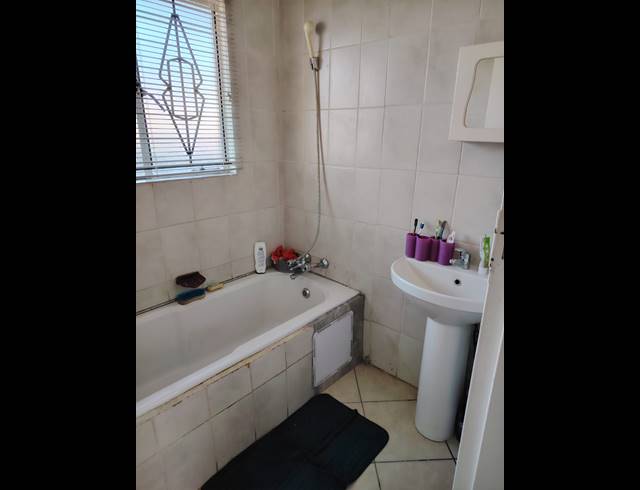 2 BEDROOM HOUSE FOR SALE IN UNITAS PARK